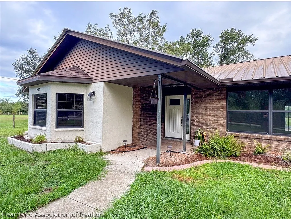 Building Photo - 4010 Eiland Dr