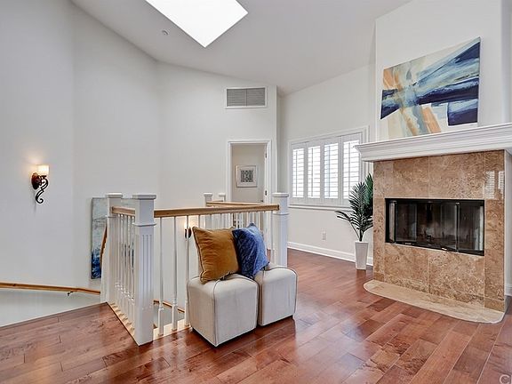 3rd image of 2100 Blossom Ln