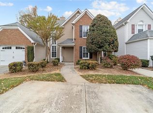 3 Cedar Knoll Dr, Greensboro, NC 27407