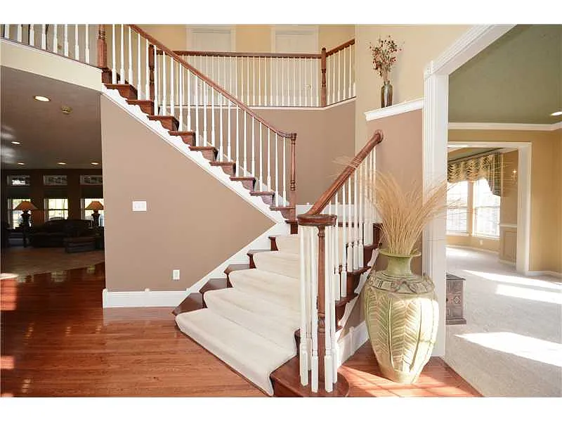 177 Valley View Dr photo 1