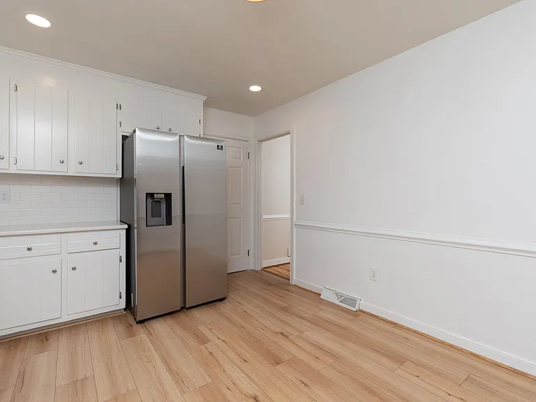 4329 Deertrail Dr N — Photo 6