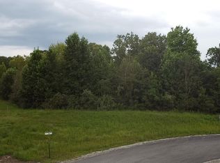 563 Summers Rd, La Follette, TN 37766