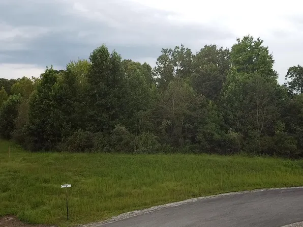 563 Summers Rd, La Follette, TN 37766