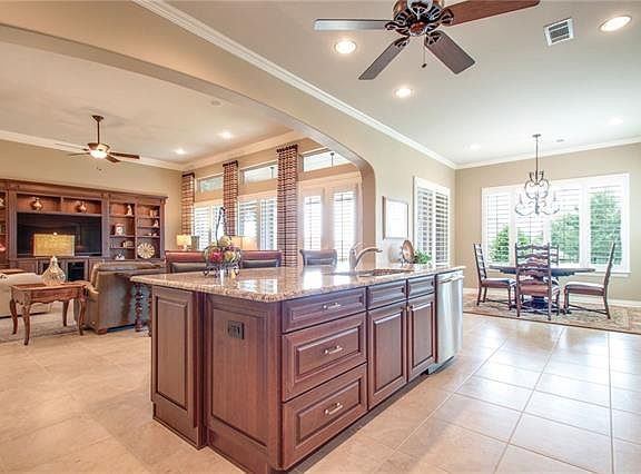 5th image of 8821 Sarasota