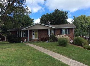 97 Rolling Meadows Dr, Godfrey, IL 62035
