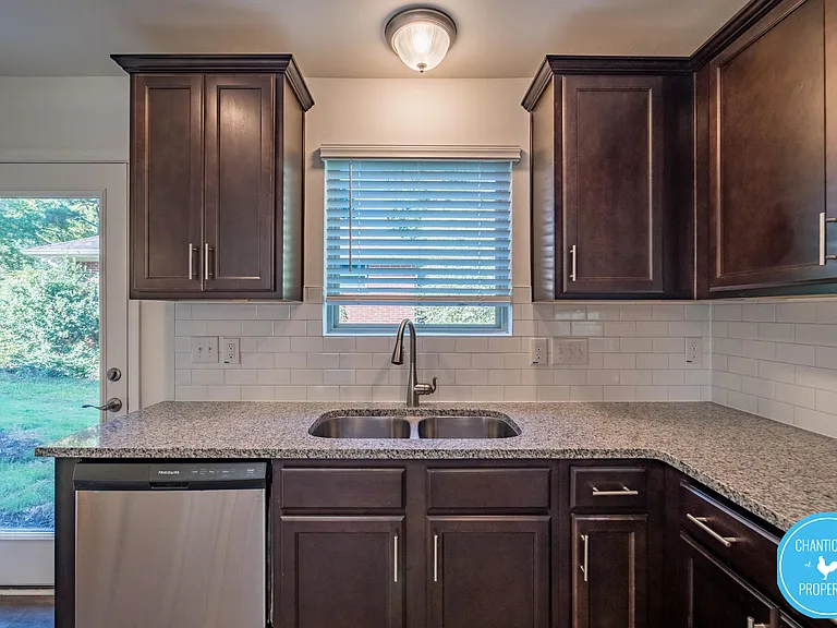 8 Rochambeau Ct #1 — Photo 2