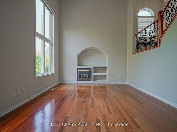 3rd image of 37 Burndenford Cres