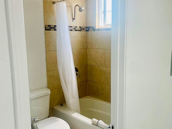 4th image of 3024 National Ave