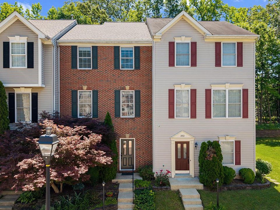 1st image of 204 Tilden Way