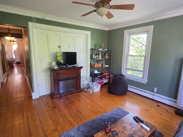 123 Vinton St APT 1, Providence, RI 02909
