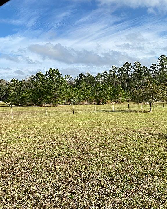 Nice 5 acre lot . 