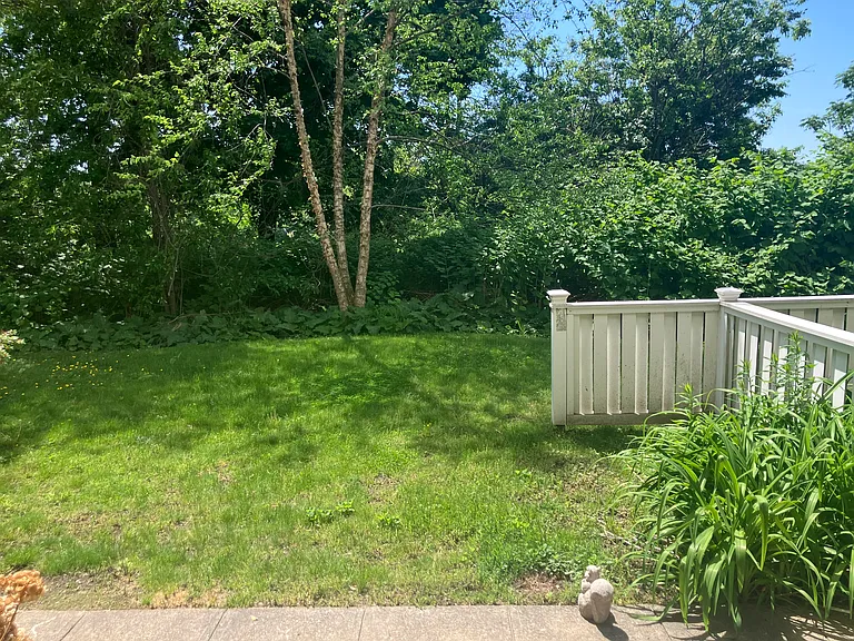 231 Coolidge Ave #401 — Photo 7