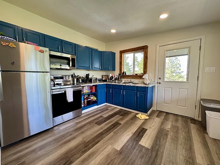 11922 Hillcrest Rd — Photo 7