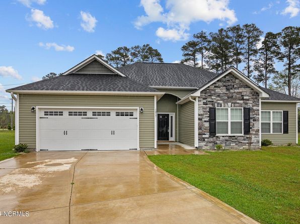 1017 Clydesdale Court, New Bern, NC 28562