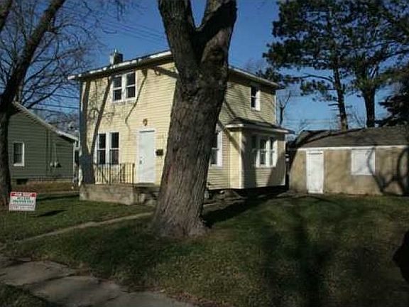 3rd image of 2115 Vine St