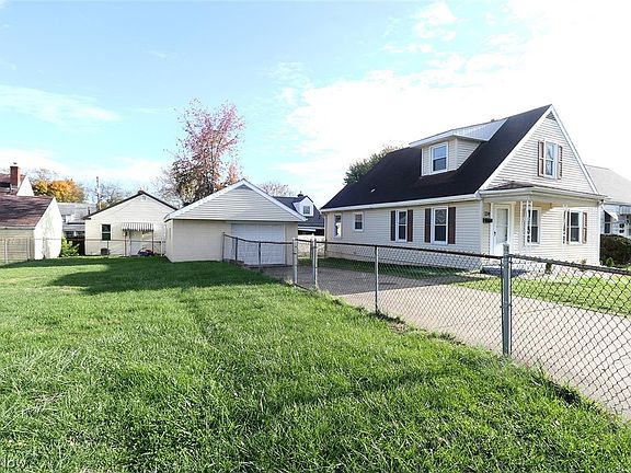 4th image of 134 El Villa Way