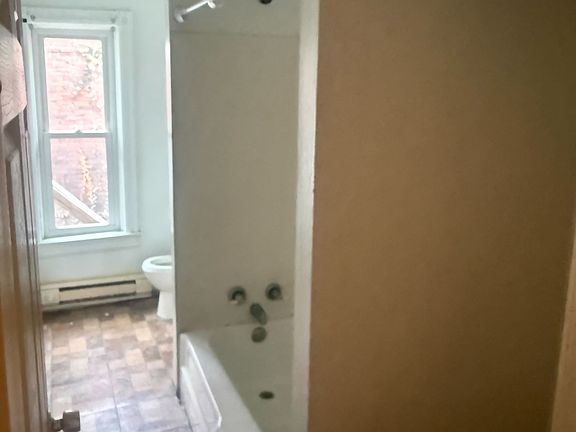 4th image of 139 S 3rd Ave Floor 2
