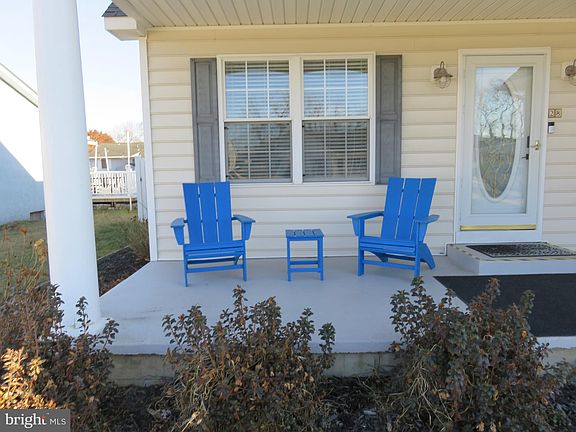 5th image of 28 Bryan Dr