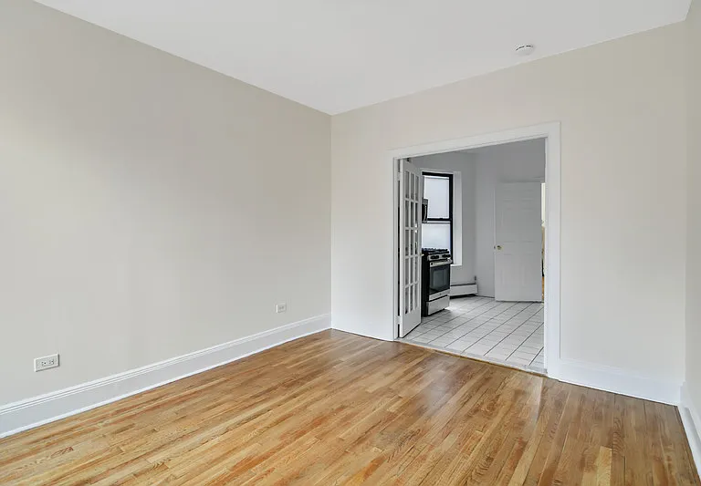17 Greenwich Ave #5 — Photo 4