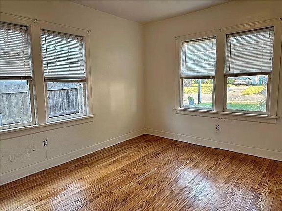5th image of 1245 SW 31st St