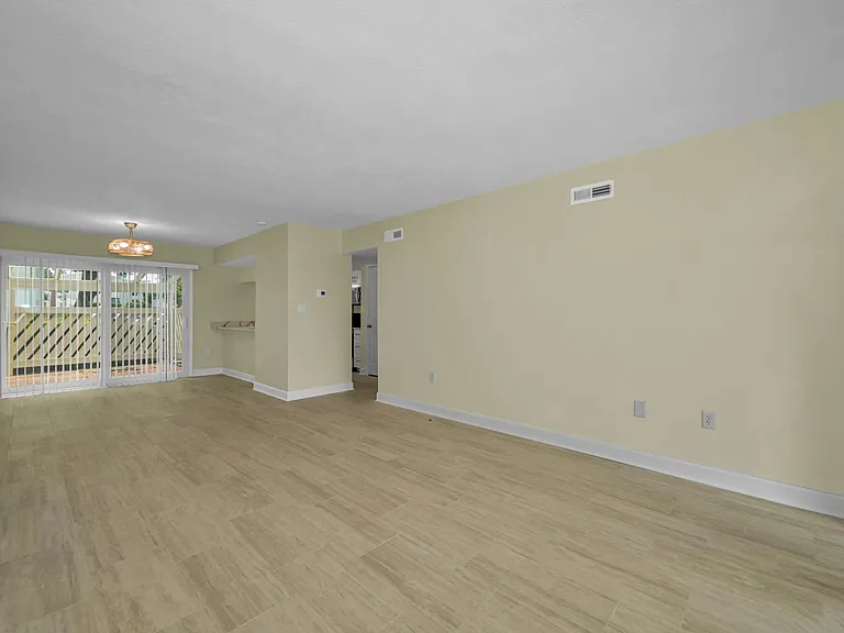 645 Windrush Bay Dr — Photo 11