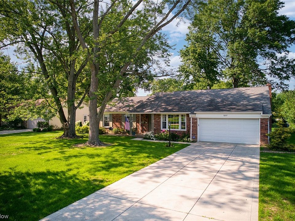5217 Chickadee Ln, Lyndhurst, OH 44124 Zillow
