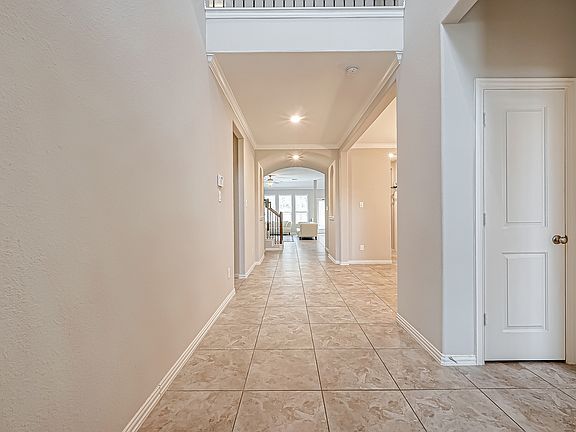 3rd image of 19235 Presa Canyon Dr