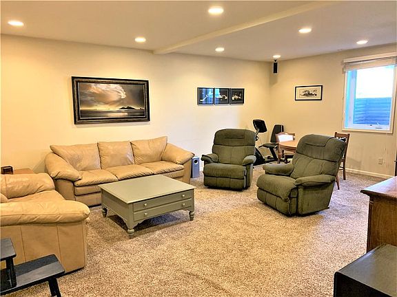 5th image of 217 Larchwood Dr