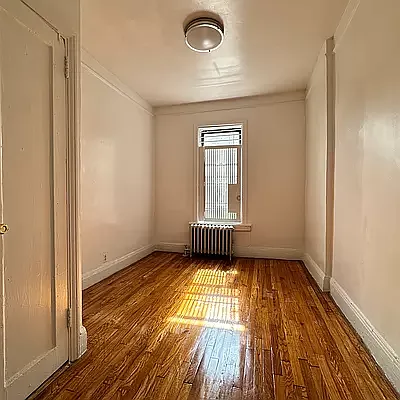 Rented by SERHANT. | media 15