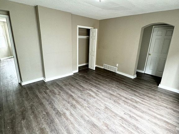 3rd image of 153 Jucunda St #2
