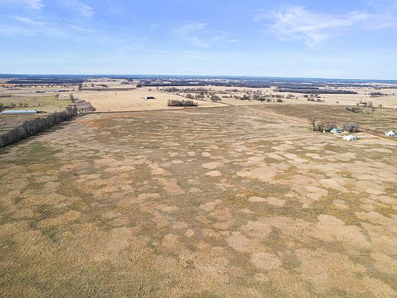 3rd image of 67301 E 300th Rd