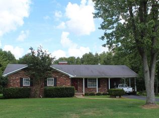 500 Fairlane Dr, Greenfield, TN 38230