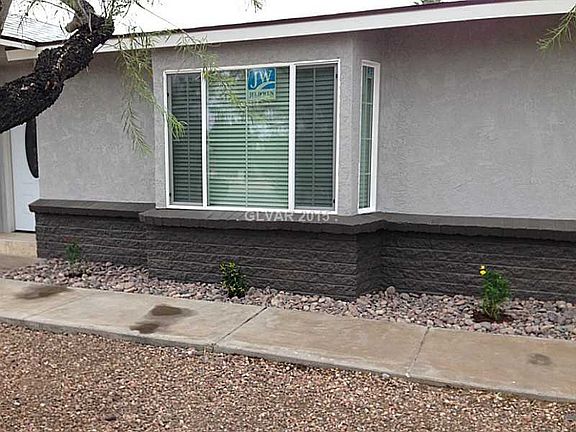 3rd image of 231 W Sherwood Dr