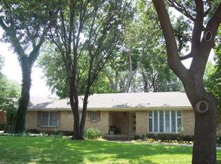 923 Blue Lake Cir, Richardson, TX 75080
