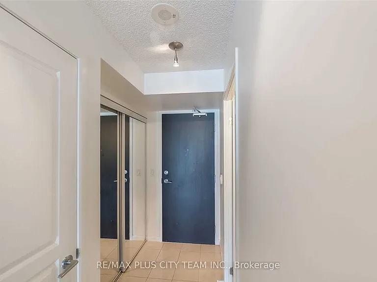 18 Yonge St #1809 — Photo 14