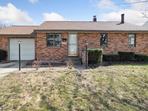 1858 Hass Dr, South Bend, IN 46635