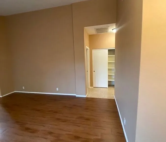 8862 W Shaw Butte Dr — Photo 6