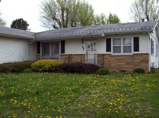 119 E Oak St, Westville, IL 61883