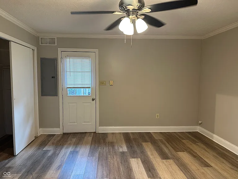1545 Temperance Ave — Photo 4