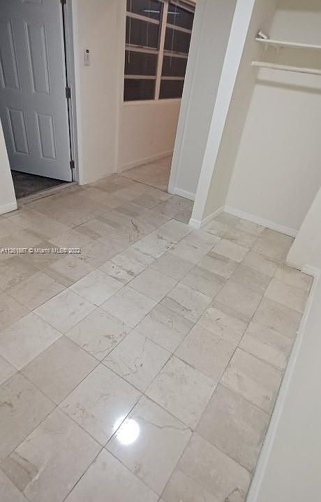 1st image of 4924 SW 44th Ave #2