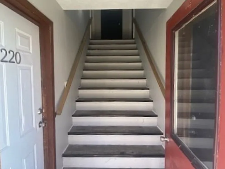 204 Courtyard Cir — Photo 130