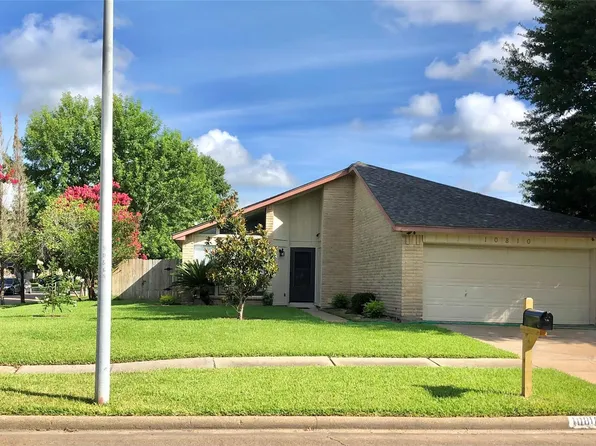 10810 Swan Glen Dr, Houston, TX 77099