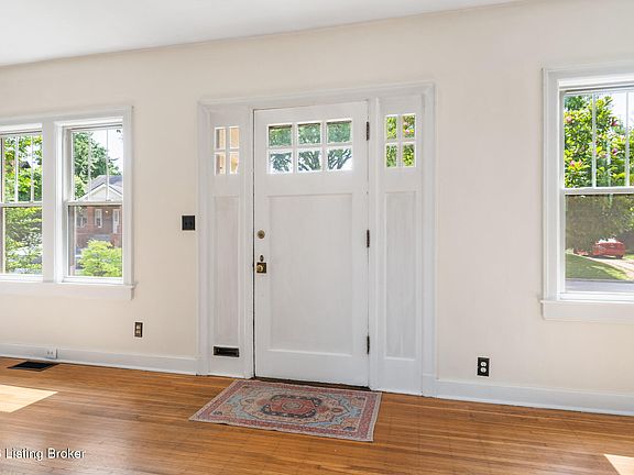 4th image of 1740 Harvard Dr