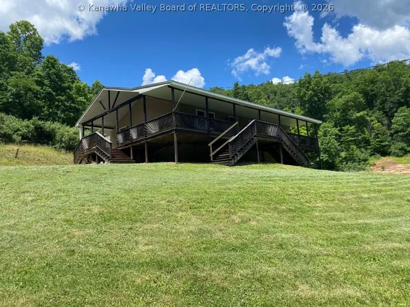 2282 Lick Frk, Spencer, WV 25276