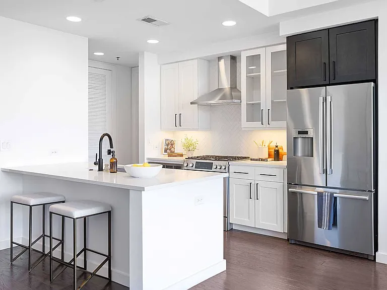 The Huntley Luxury Apartments — Photo 25