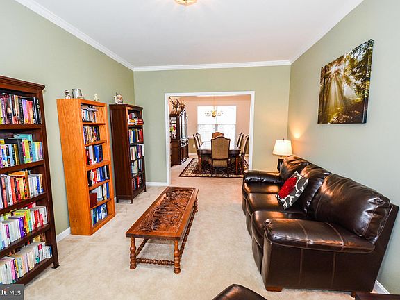 4th image of 12 Sanctuary Ln
