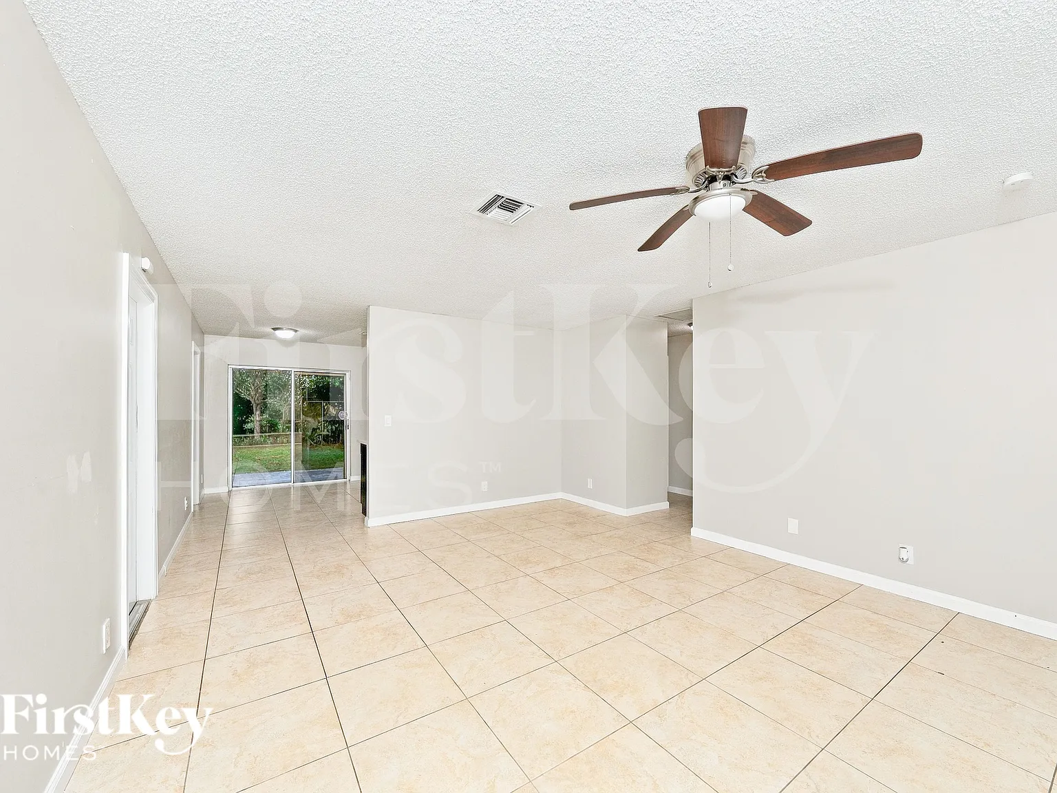 3 bed, 2.0 bath, 1020 sqft, $2,150 — Photo 3