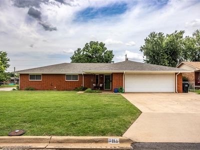 801 N Hunt Ave, Hydro, OK, 73048