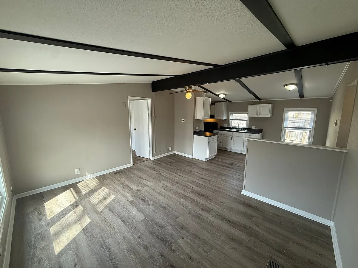 Building Photo - 5613 Arapaho Trl