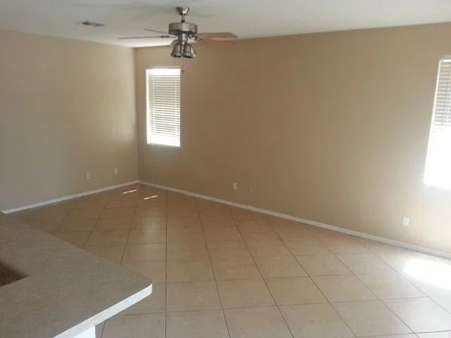 3 bed, 2.0 bath, 1642 sqft, $1,900 — Photo 2